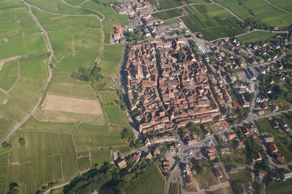 Gites Les Bains Riquewihr Exterior foto